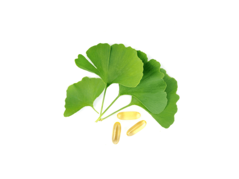 ginkgo-biloba-with-vitamin-pille-isolated-white-2-1